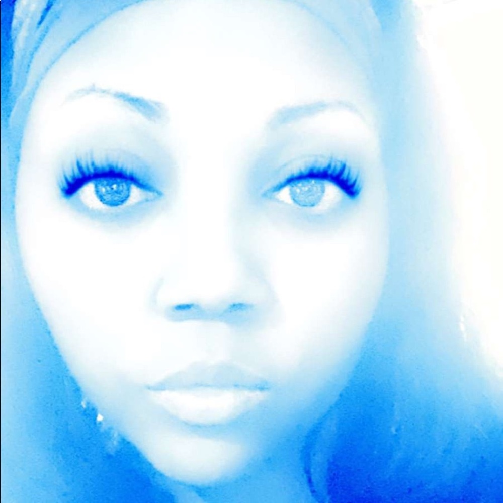 Meet your Posher, Akapearl